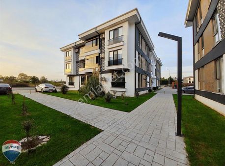 Remax Mavi-köprübaşı Mh Abdülhamit3 Lüksgenişgüvenlikliarakat3+1