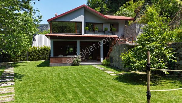 Sapanca Şükriye’de Doğa İçinde Satılık Müstakil Villa