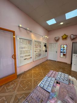 Nadir Emlaktan Kiralık Karataş Ta Kongre Merkezine Yakın