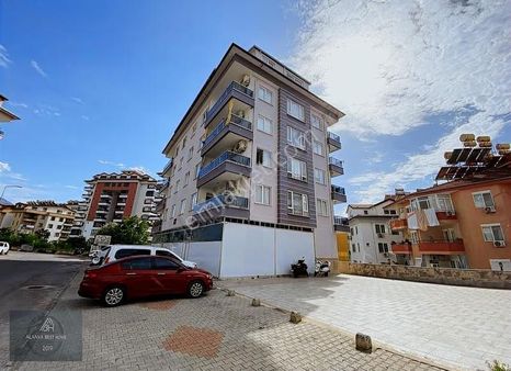 Cikcilli'de 3+1 Ayrı Mutfaklı Çift Banyolu Deniz Kale Manzaralı