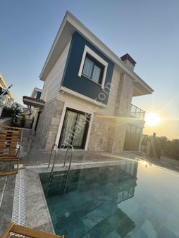 Kuşadası Davutlarda Satılık Lüx Villa