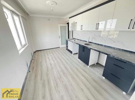 Trend'den Cadde Üzeri 3.kat Ön Cephe Sıfır Teras Balkonlu***