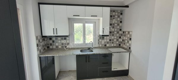 Adana Sarıçam Osmangazide Tokilere Pazara Yakın 2+1 Fırsat Daire Konum Olarak Canlı Lokasyon