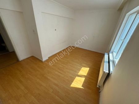 Sincan Plevne Mah 3+1 Ara Katta Masrafsız Cadde Üzerinde Daire