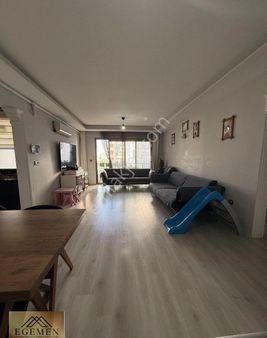 Kuşadası Merkezde 2+1 Havuzlu Sitede Daire