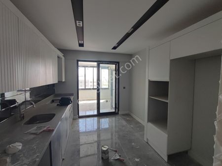 Ayalp'ten Beştepe'de Muhteşem Site Alanı Olan Satılık 2,5+1