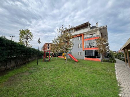 Karasu Çiğdem Emlaktan...havuzlu Sitede Fırsat Daire...kombili