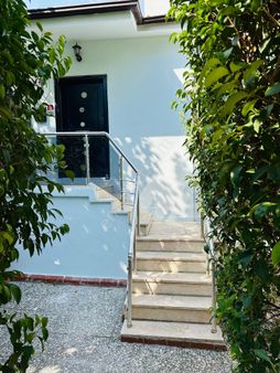 Kr Taç Nılüfer Beşevlerde 4+2 Satılık Trıpleks Vılla