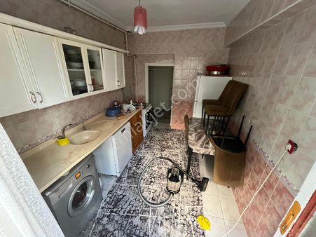 Koza Emlak'tan Mareşal Çakmak Mahalesinde Çift Girişli Emsallerinin Altında Gömüsüz Fırsat Daire