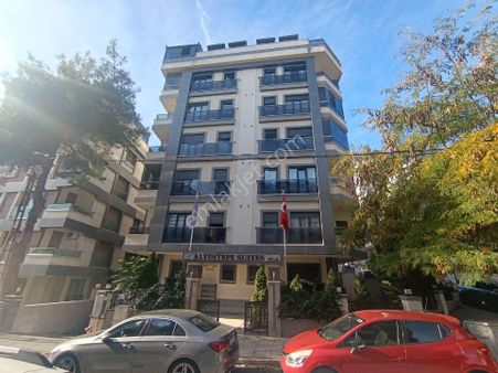 Oben'den Altıntepe'de Minibüse Yakın Otoparklı 1+1 42 M² Net