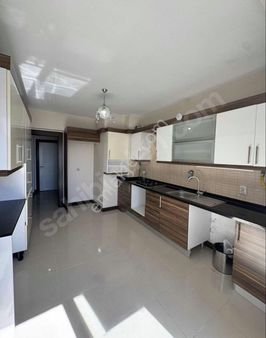 Satılık 4+1 Daire; Sağlam Zeminde, Manzaralı, Ekstralı Ve Ferah