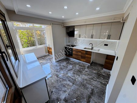 Yatırım'dan Altıntepe'de A'dan Z'ye Yenilenmiş Lüks 2.kat 2+1