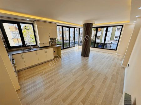 Yatırım'dan Altıntepe'de Minibüse Yakın 6yıllık 2.kat Geniş 2+1