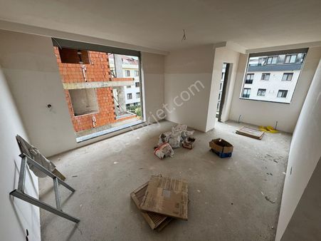 Yatırım'dan Çınar'da Minibüse Yakın Katta Ayrı Mutfak *sıfır 2+1