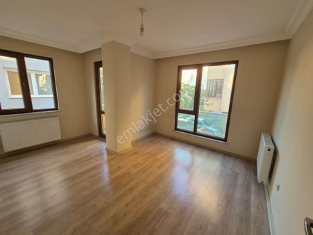Ataşehir İnönü'de Yeditepe Ünv. Yakın Balkonlu Temiz 2+1 Kiralık