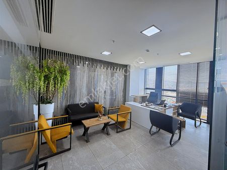 Bornova Folkart Time'da Mükemmel Konumda Kiralık Ofis