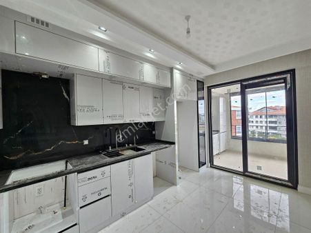 Ahmet Yesevi Caddesi Ve Beyhekim Caddesi Yakını Ultra Lüx Site İçerisinde Satılık 3+1 Daireler