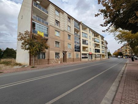 Keçeciler Caddesine 3+1 Satılık Oldukça Geniş Bakımlı Arakat Fırsat Daire