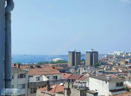 Beşiktaş Merkezde Sıfır Binada Deniz Manzaralı 2+1 Daire