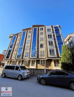 !yetişen Kiralar ! Erenler Bölgesi 1+1 Geniş Kiralık Daire