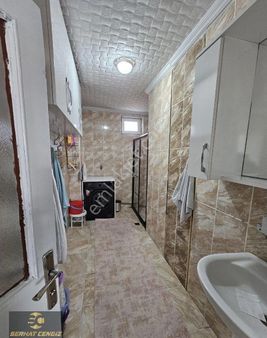 Serhat Cengiz Den Bulvara Çok Yakın Yapılı Satılık Daire