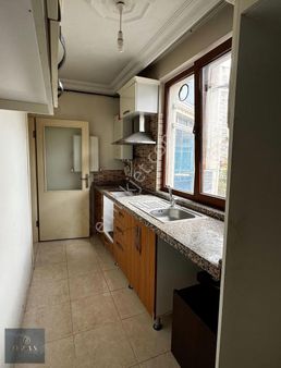 Ozan Emlaktan Gültepe Mh 2.kat 85m2 Metrobüs Dibinde Daire