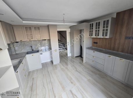 Reşit Galip Caddesi'nde Ultra Lüks Sıfır Geniş 3+1 Dubleks Daire