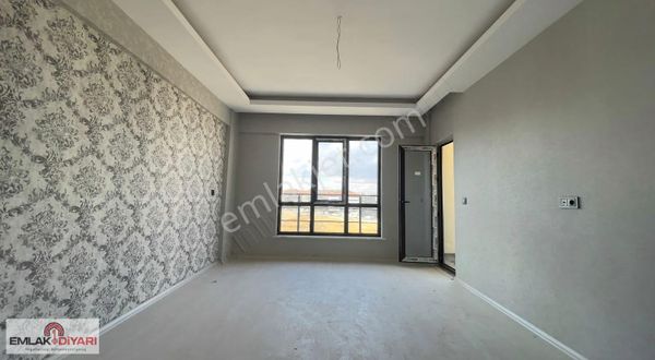 Emlak Diyarın'dan Akkent Parkı Yanın'da 2+1 Kat Bahçeli Daire