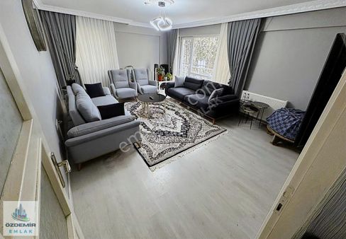 Özdemir Emlak,tan Kat Konumlu Yeni Bina Full Yapılı 3+1 Daire