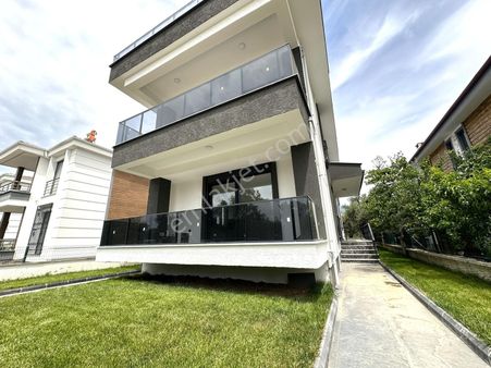 ▀ayanoğlundan Gürede Huzurla Oturabileceğinz Lux 4+1 Villa