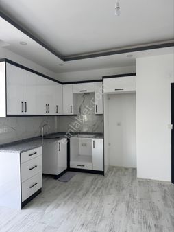 Finike Sahilde Kum Okulu Hemen Yanında Kiralık 1+1 Kiralık Daire