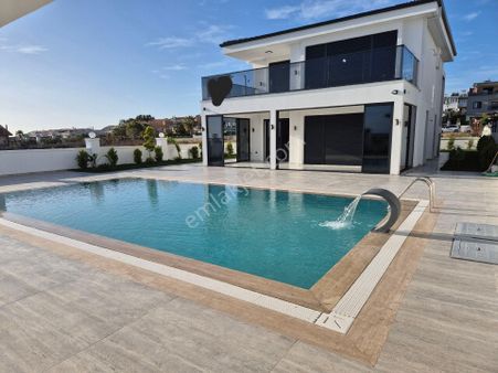 Dıdım De Satılık 4 + 1 Ayrı Mutfaklı Villa