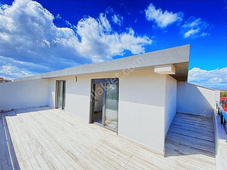 Menemen Ulukent 9 Eylül Mahallesinde Satılık 4+1 Dublex Daire