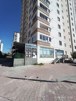 Ertuğrul Gazinin En İşlek Yerlerinde Okula Yakın 3 Adet Dükkan