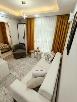 Özmecaz'dan Akkonak Mah. 1+1 Arakat Ön Cephe Full Eşyalı Lüks Apart