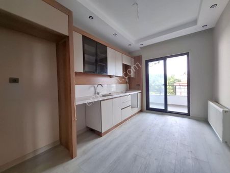 Akman'dan Edremit Merkezde Ayrı Mutfak 2+1 Sıfır Satılık Daire