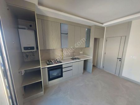 Bölgenin 1.sınıf İşçilikli Yatırımlık Satılık 1+1 Daire !!!