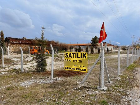 Başkan Emlaktan Satılık Akpınarda 548 M2 Arsa 2 Kata İmarlı