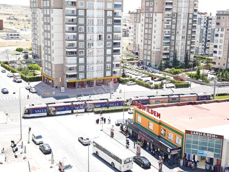 Elisa Gyo// İldem Çarşısı Ve Tramvay Yakını Güney Cephe 3+1 Satılık Daire