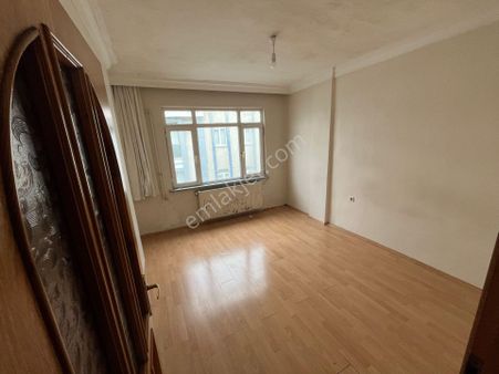 Üç Kardeşler'den Cebeci Mh 2+1 950m2 Satılık Ara Kat Daire Kredili