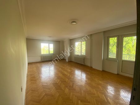 Bursa Nilüferde Ataevler Mah 3+1 120 M Ara Kat Daire