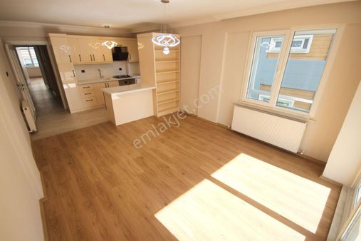 🛑🛑aktif'ten Akçay Merkez'de Satılık Denize Yakın Çift Balkonlu Arakat 2+1 Daire