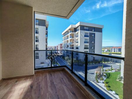 Silivri Yeni Mahalle Merkezi Konumda Butik Site İçi 3+1