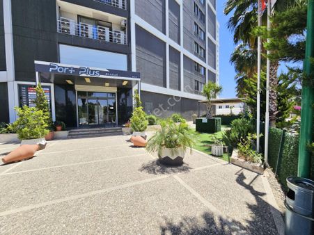 Mersin Akdeniz Liman B Kapısı Karşısı Plazada Satılık Ofis