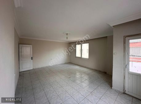 Mezitli Martı Otel Karşısı Site İçerisinde Kiralık 3+1 Daire