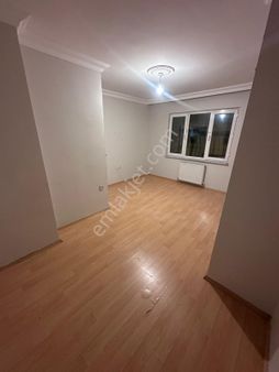 Ümraniye Çamlık İkbal Caddesi Üzerinde 1+1 Yeni Bina Yüksek Giriş Kiralık Daire