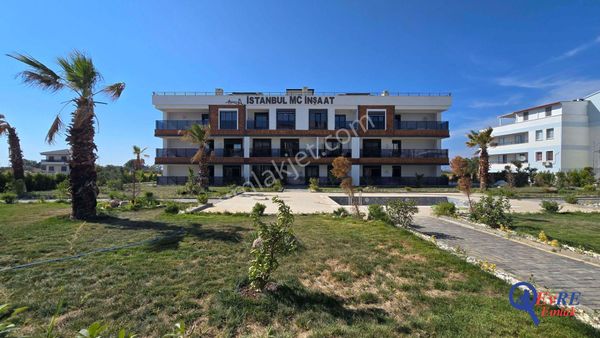 Evre Emlaktan Gömeçte Havuzlu Yeni Sitede 1+1 Satılık Daire