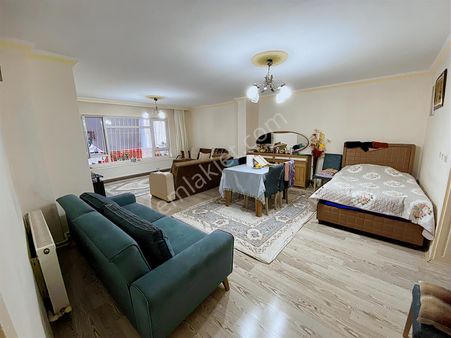 Cadde Üzerinde Ihlamur Vadisine 1.dk Mesafede 2+1 Bahçe Katı