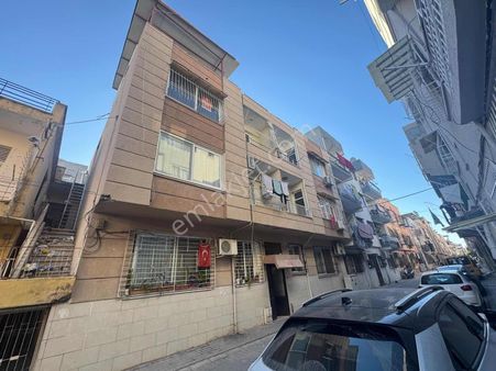 Sahile Ve Millet Parkına Yakın Az Katlı Satılık 2+1 Fırsat Daire