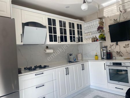 Bağlar Bağcılar Doğum Hastanesine Yakın Yeni Hal Caddesinde Satılık 3+1 Dairemiz